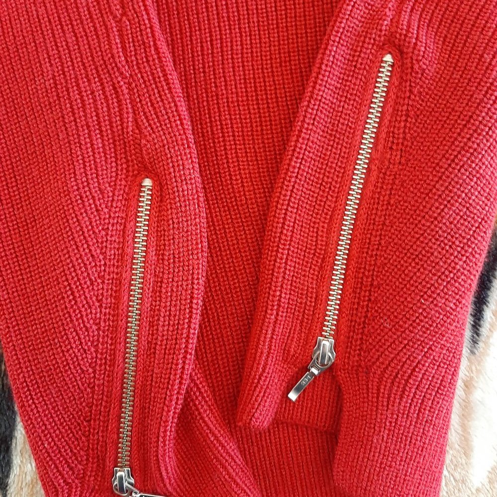 Sweater - Picture 8 of 14